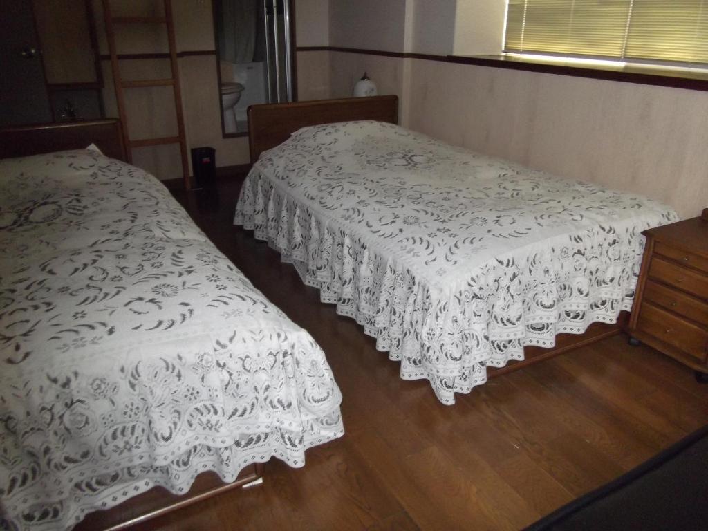 Pension Green Lake غوجو الغرفة الصورة